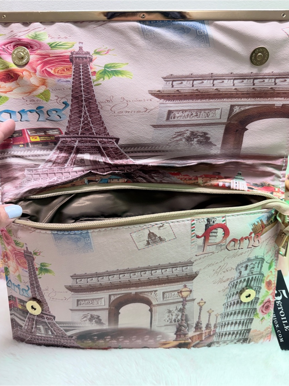 NWT Paris Landmark Print Pink Clutch Purse Wedding Guest Ready Graduation ๐ - Picture 4 of 6